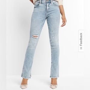 EXPRESS Mid Rise light wash ripped skyscraper jeans, BRAND NEW!